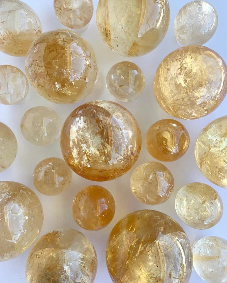 Citrine Crystal: Unlock Abundance, Energy, and Positivity – Shop Now for Radiant Transformation