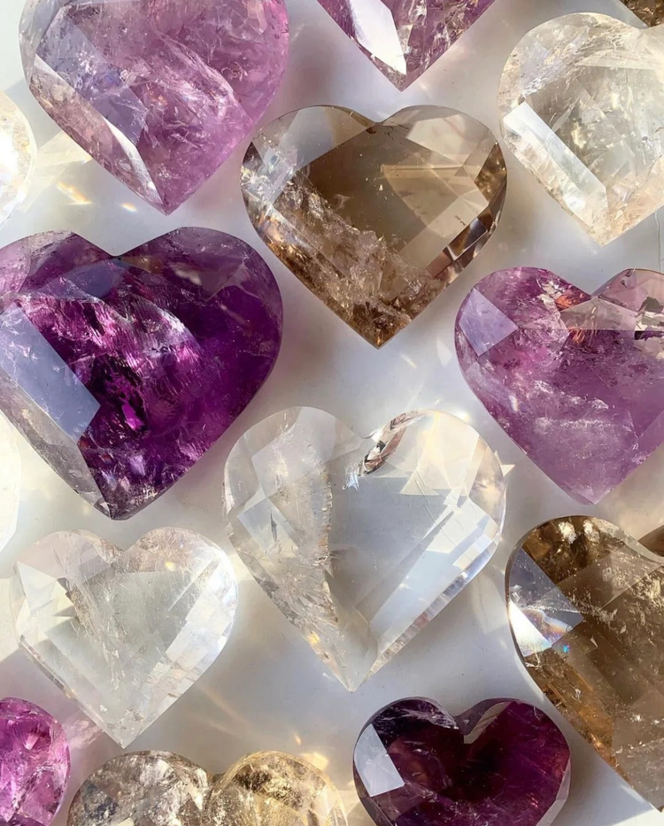 New Crystals and Stones: Explore Healing Crystal Stones for Health and Wellness