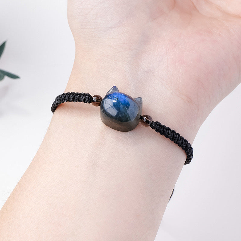 Faceless Cat Labradorite Stone Bracelet – Unveil Balance and Protection with a Magical Crystal